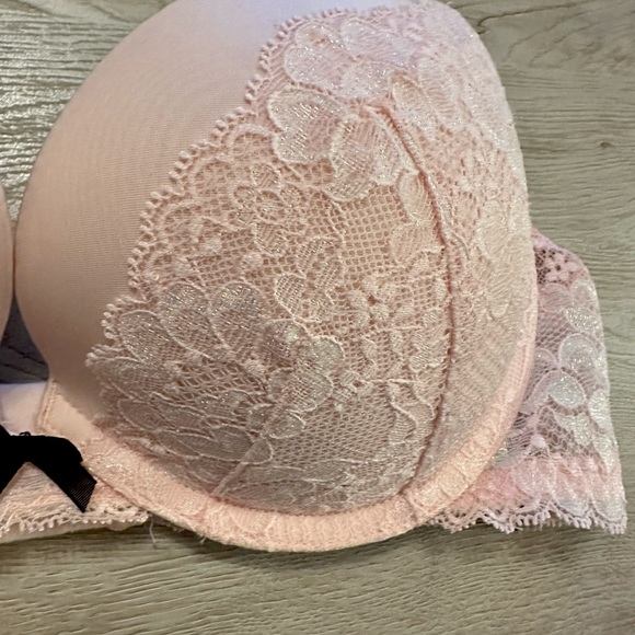 NWOT Victoria’s Secret Dream Angel’s Lace Push Up Bra - Picture 2 of 4